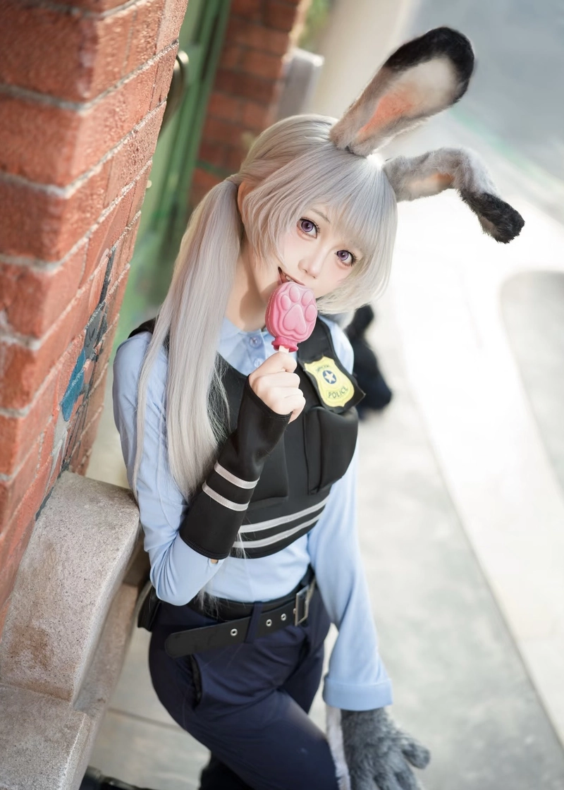 Cosplay thỏ gái xinh tạo hình xinh xắn đầy quyến rũ
