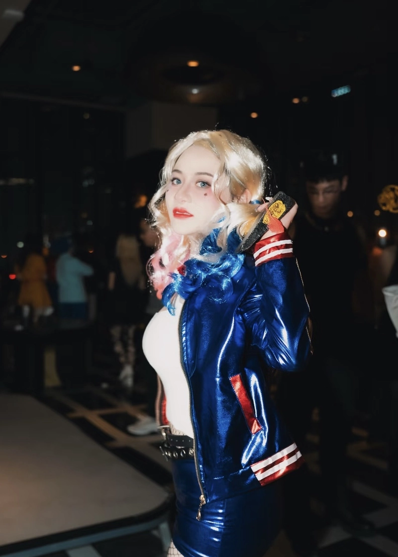 Harley Quinn cosplay vẻ đẹp phá cách đầy cuốn hút