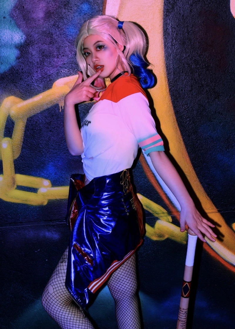 Hình Harley Quinn cosplay vẻ đẹp cá tính đầy nổi bật