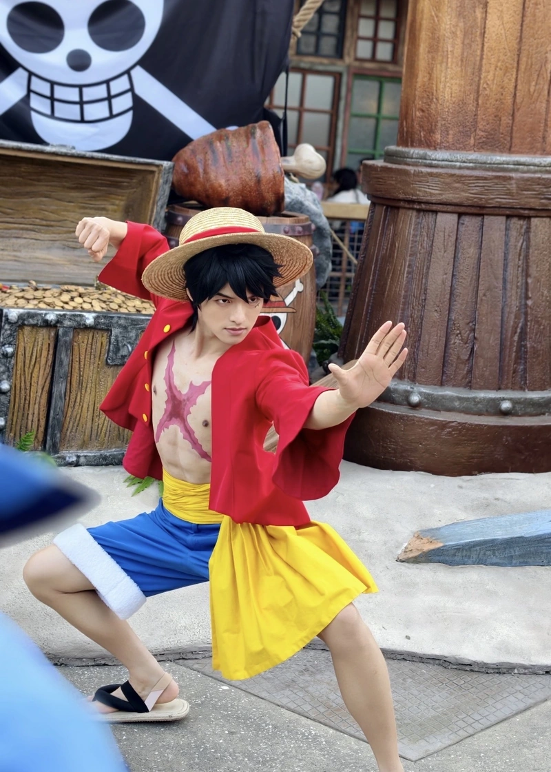 Hình Luffy cosplay ánh nhìn quyết tâm đầy nhiệt huyết