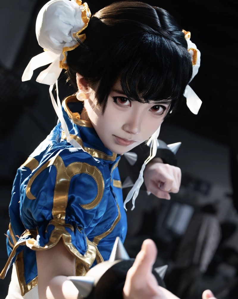 Hình cosplay Chun Li thần thái tự tin đầy cuốn hút