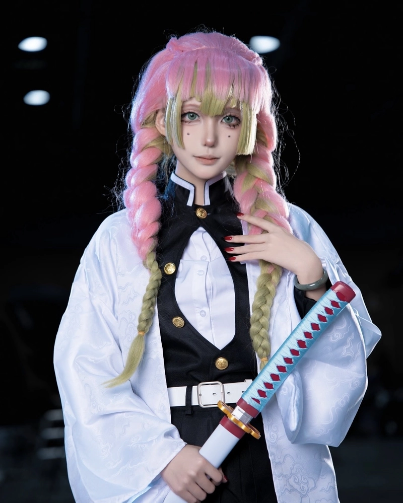 Hình cosplay Luyến Trụ xinh đẹp tạo hình sống động cuốn hút