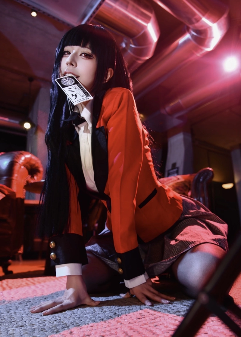 Hình cosplay Yumeko ánh mắt mê hoặc đầy cuốn hút