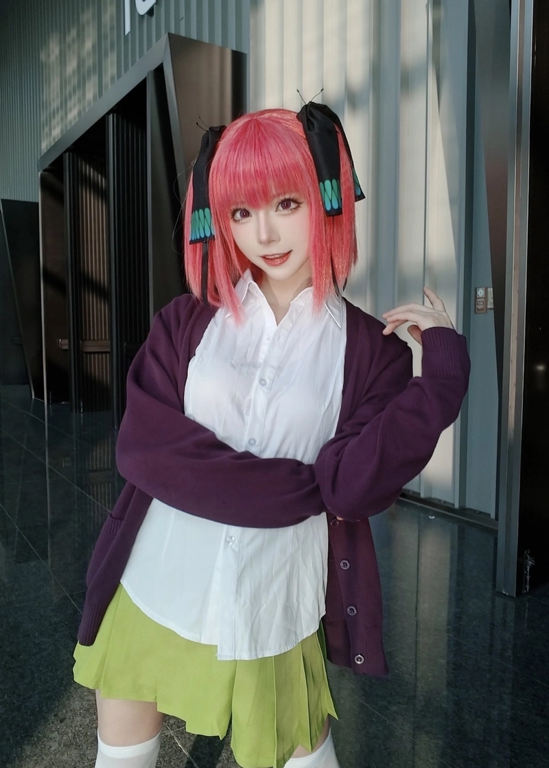 Nino Nakano cosplay vẻ đẹp cá tính thu hút ánh nhìn