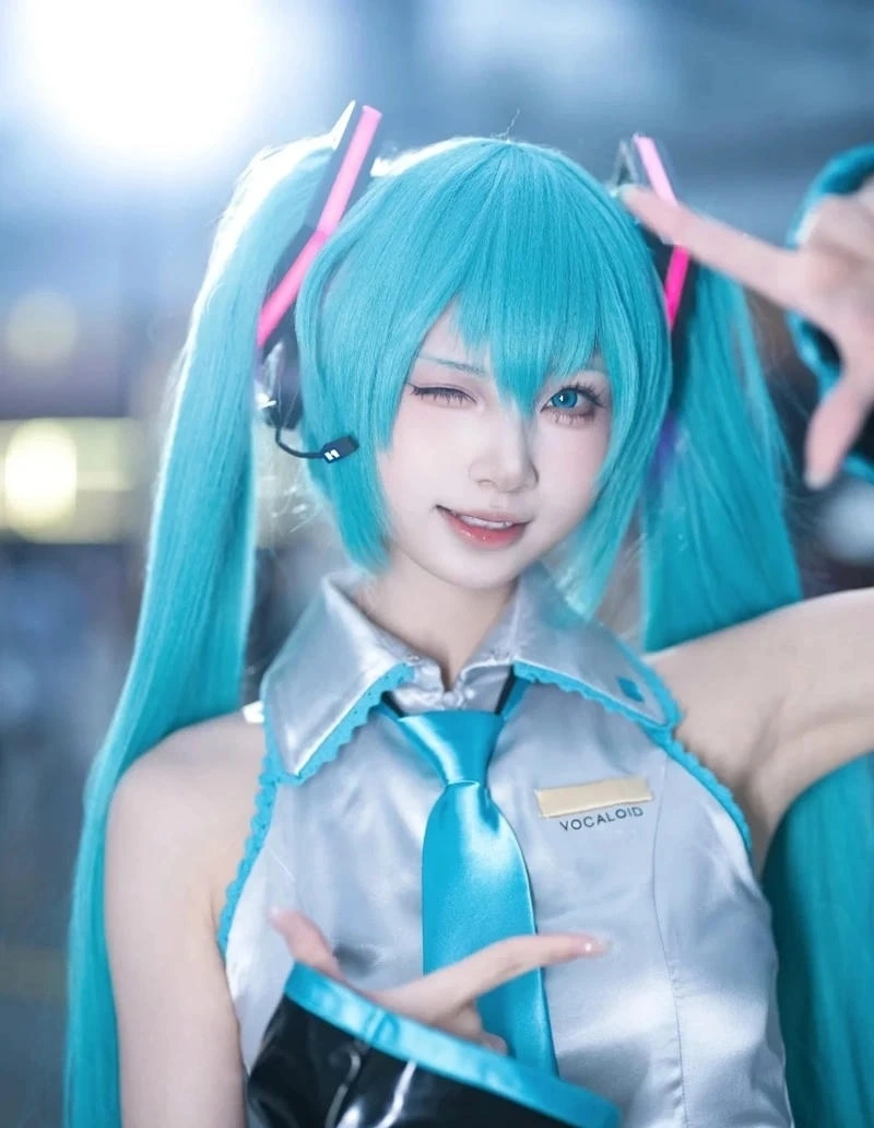 Phong cách Vocaloid khiến cosplay Miku nhìn cực nổi bật