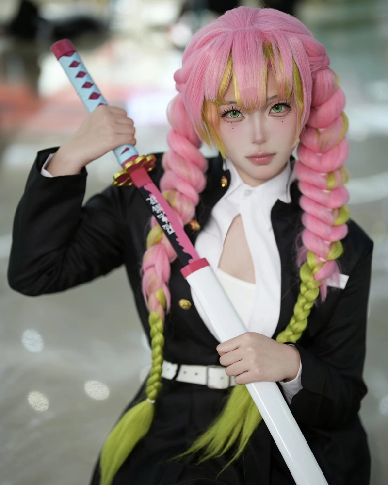 Thiếu nữ cosplay Luyến Trụ tạo hình xinh xắn nổi bật