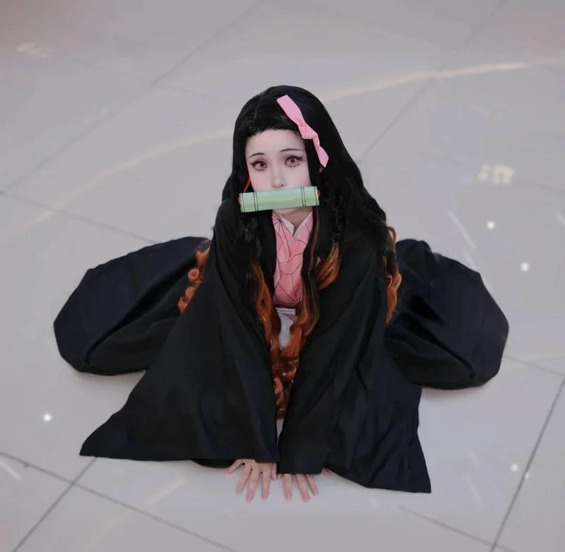 Trang phục kimono hồng làm tạo hình Nezuko thêm dễ thương